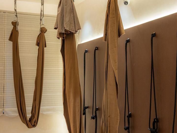 Aerial silk hammock at O5